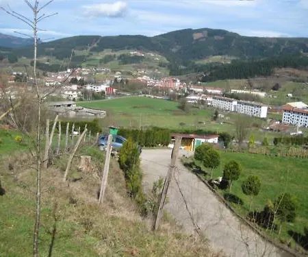 Casa Rural Patxi Errege * Elorrio